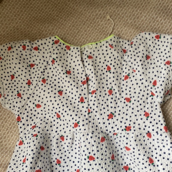 Strawberry dress - Picture 3 of 3